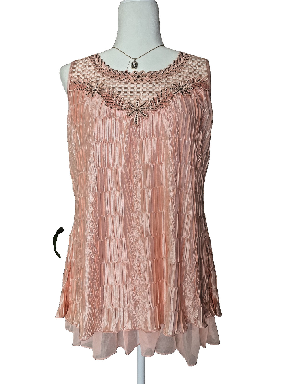Women's New with Tags John Fashion Size XXL Pink Flowy Blouse Rhinestones